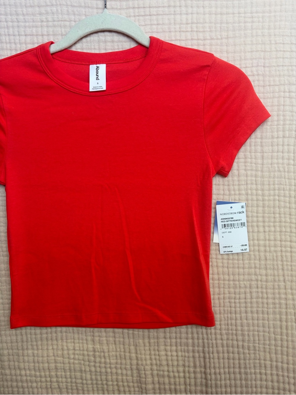 NWT Abound Short Sleeve Baby Tee Red Small Fitted Crewneck